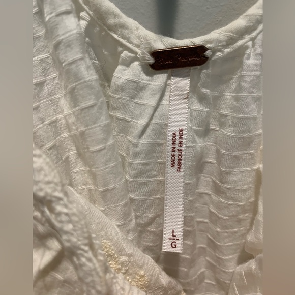 Elegant White Lace Trim Women Top - Picture 8 of 9